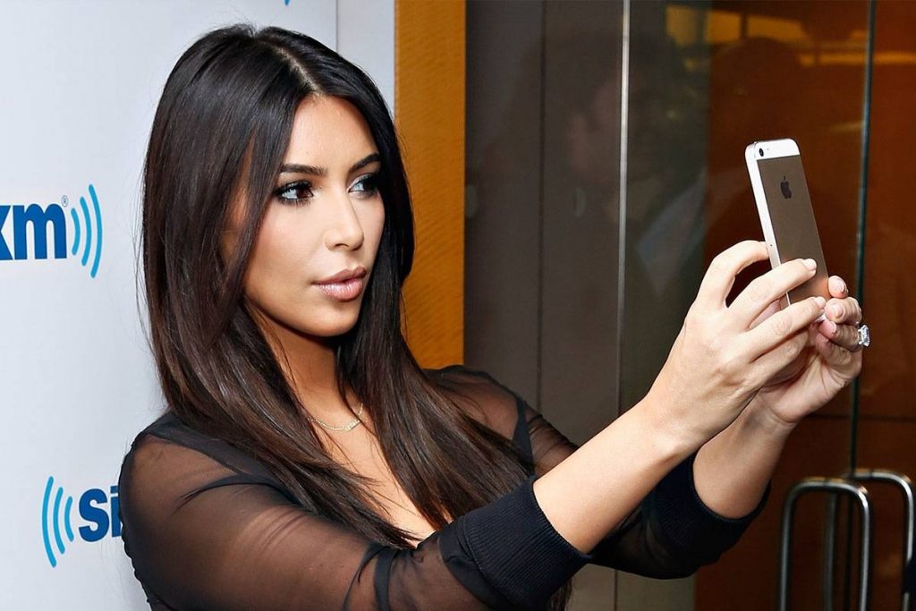 kim-kardashian-social